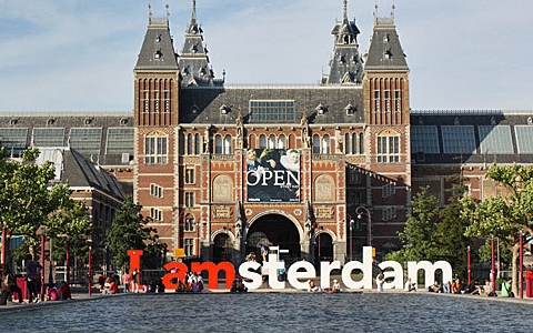 Szigorúbb szabályokat vezetnek be Amszterdam belvárosában a turistaáradat miatt
