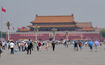 Kínai rendőrség: terrortámadás történt a Tienanmen téren