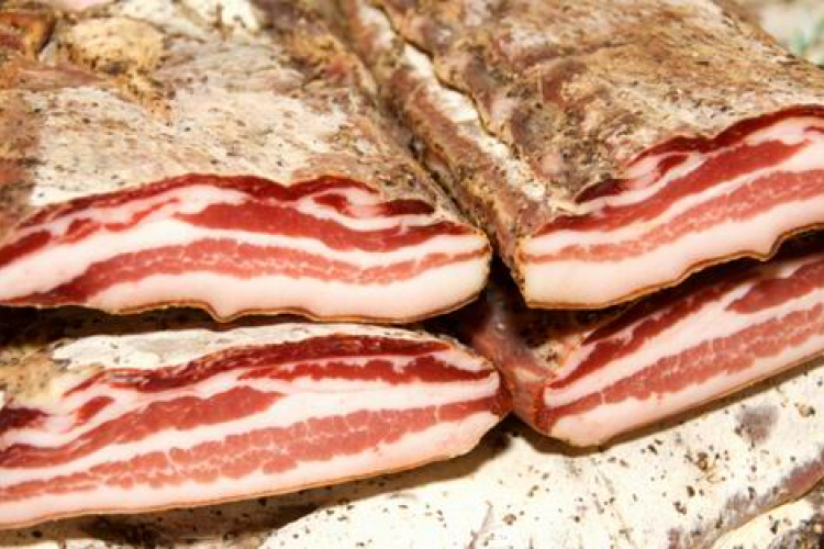 A cseh nyugdíjasok az olcsó ennivalókkal veszélyeztetik az egészségüket