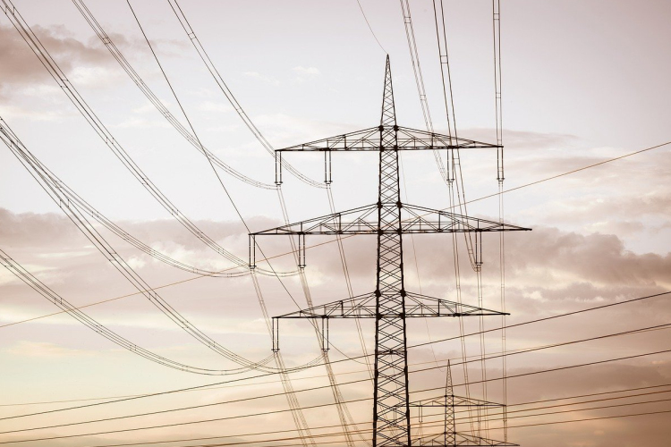 MVM: április 30-ig kérhetik az ügyfelek a villamosenergia-fogyasztásukra a rezsistop kedvezményt