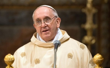 Ferenc pápa: a muzulmán vallási vezetők ítéljék el a szélsőségeseket