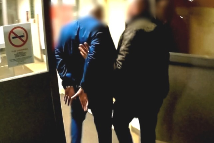 Közel 11 millió forintot csalt ki egy unokázós csaló