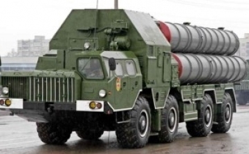 Putyin megszüntette az Sz-300-as légvédelmi rakétarendszer iráni szállításának tilalmát