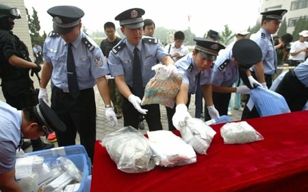 Egyre több kínai fiatal nyúl kábítószerhez