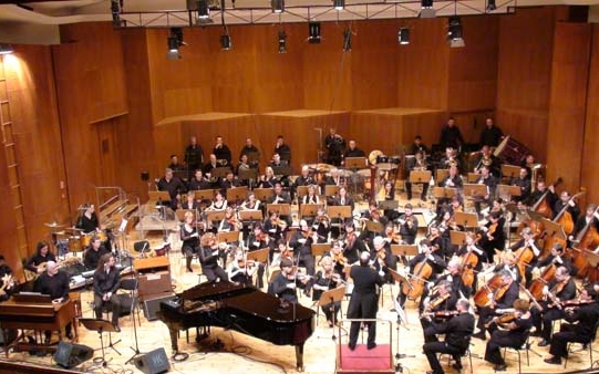 Tatabányán és Veszprémben is koncerteznek a győri filharmonikusok
