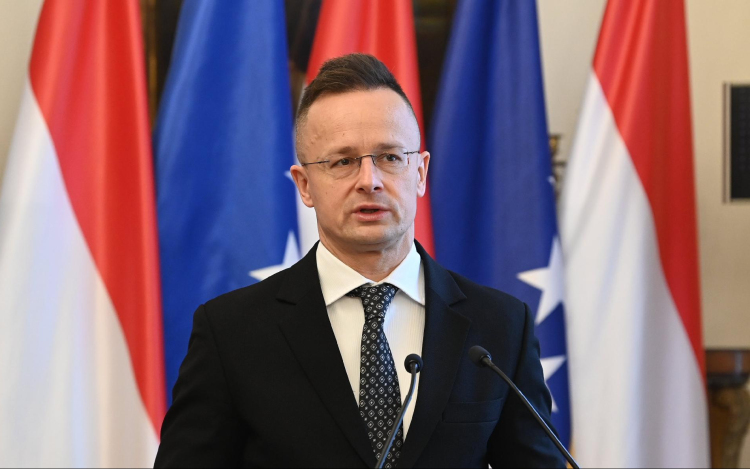 Szijjártó Péter: a lengyel kormányfőnek is el kellene jönnie Budapestre még április 12. előtt