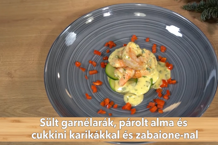 Főzzünk Robival! Sült garnélarák, párolt alma és cukkini karikákkal és zabaione-nal - VIDEÓ