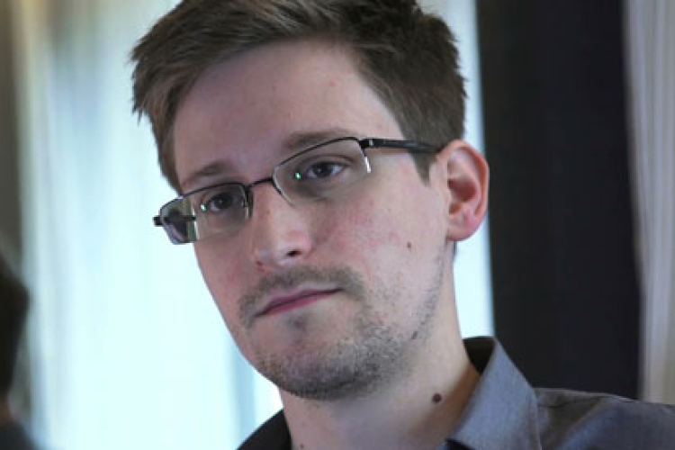 Snowden menedékügye - Az amerikai férfi még mindig nem adta be kérelmét az orosz hatóságnak