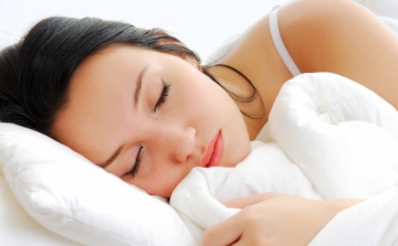 A legalább hétórás éjszakai alvás véd a szívbetegségektől