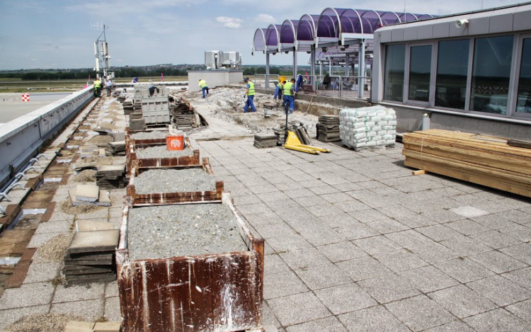 Újra megnyitják a Budapest Airport 2-es termináljának kilátóteraszát