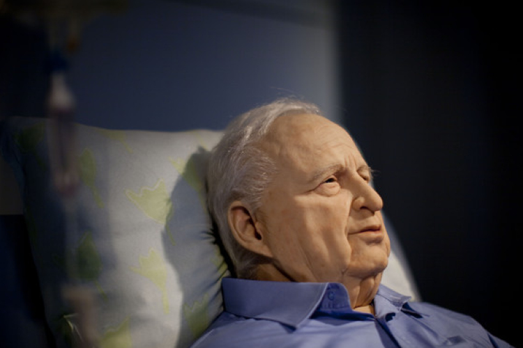 Romlott a kómában fekvő Ariel Saron állapota