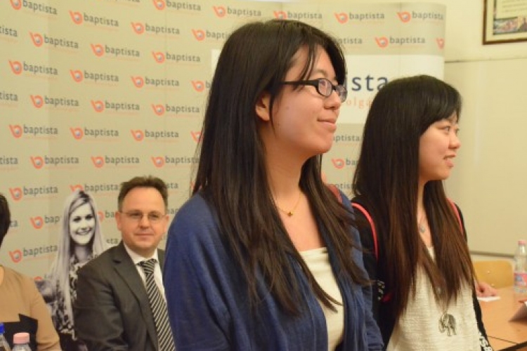 Tizenhat térségbeli ország kínai tanárait képzik majd Budapesten