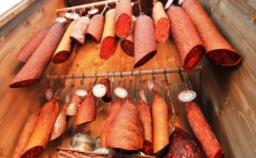 Ötezer kiló húsból készült kolbász a Csabai Kolbászfesztiválon