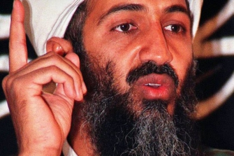 Oszama bin Laden-t okolja balesetéért egy szlovák nő