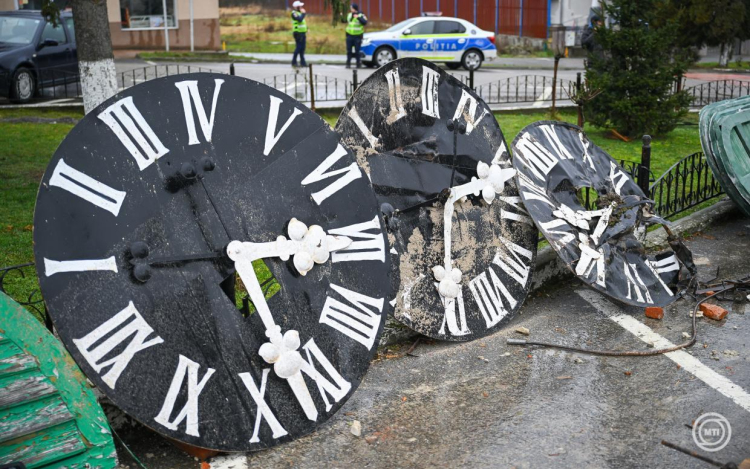 Leomlott a szilágycsehi református templom tornya