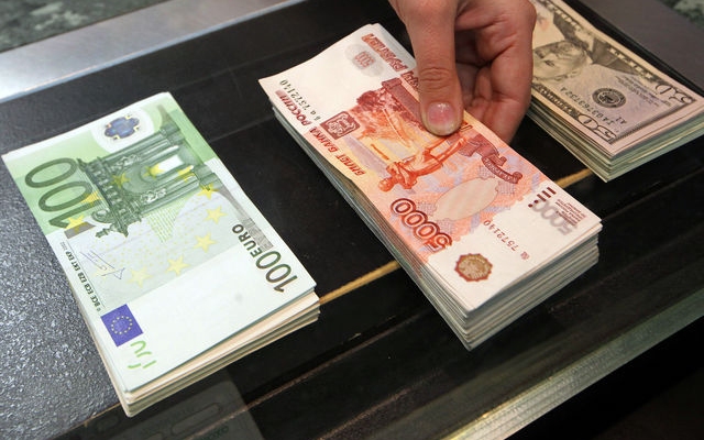 Négy éve nem volt ilyen gyenge a rubel euróhoz képest