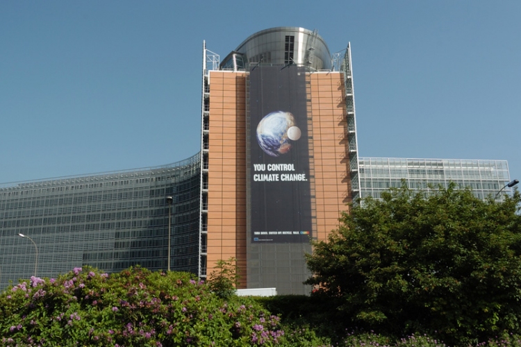 Reklámadó - Az Európai Bizottság vizsgálja a törvény tartalmát