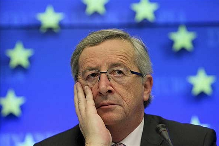 Juncker: Brüsszel egyelőre nem bünteti a deficitszabályokat megszegő euróövezeti országokat