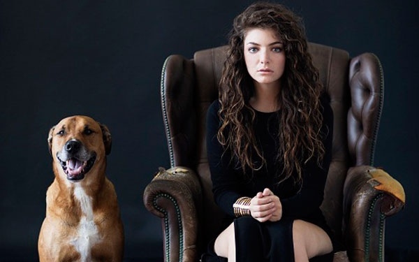 Tizenöt éve Lorde a legfiatalabb előadó a brit slágerlista élén