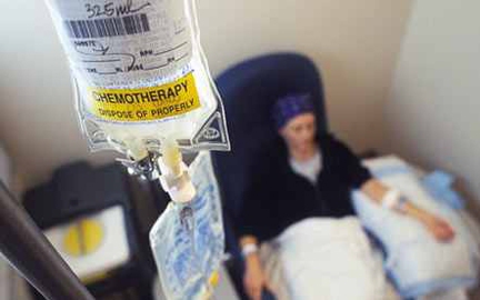 Áttörés lehet a kemoterápia ártalmai ellen védő új módszer