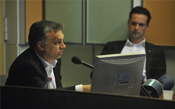 Portik-Laborc - Orbán: ki kell derülnie, ki adott megbízást a találkozókra
